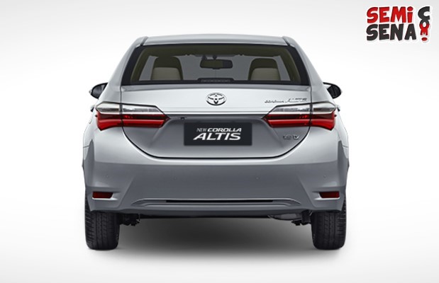 Mobil Toyota Corolla Altis